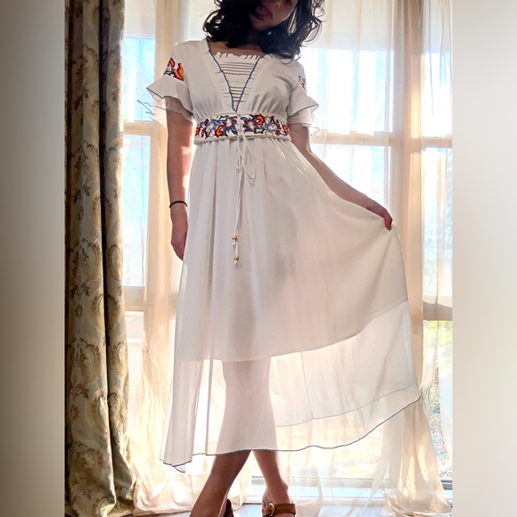 Dresses & Skirts - Embroidered White Maxi Dress